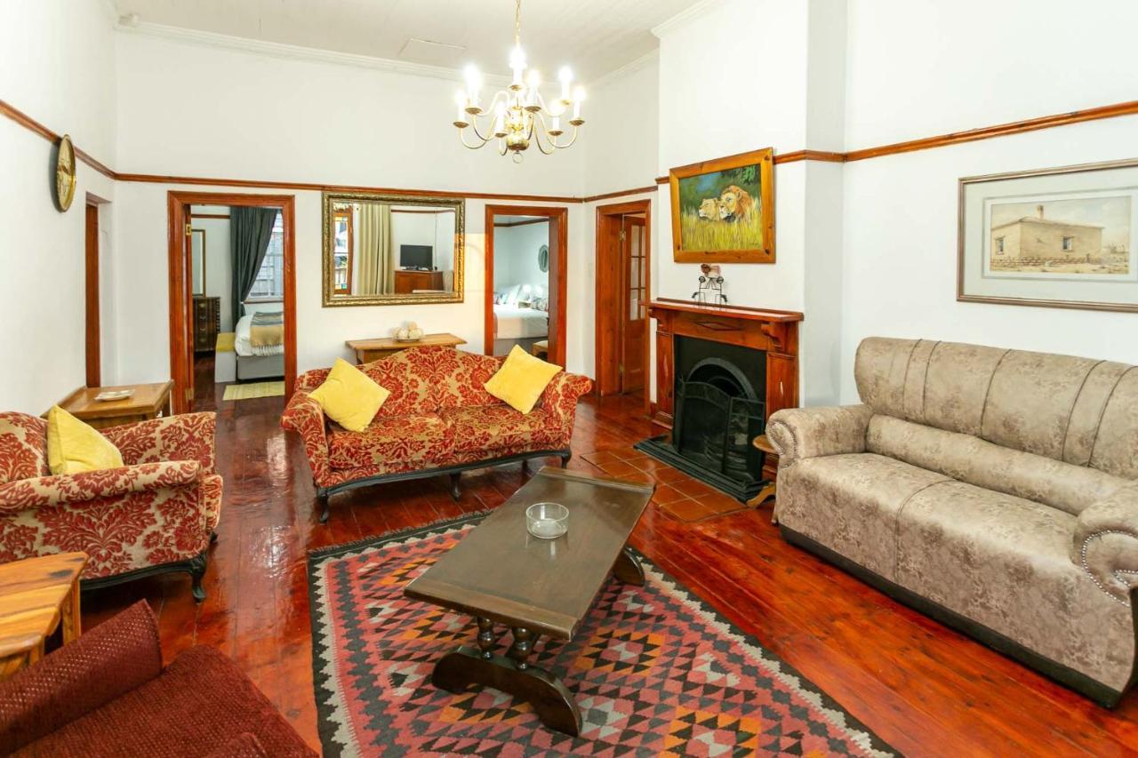 Ravenscliff Villa Oudtshoorn Buitenkant foto