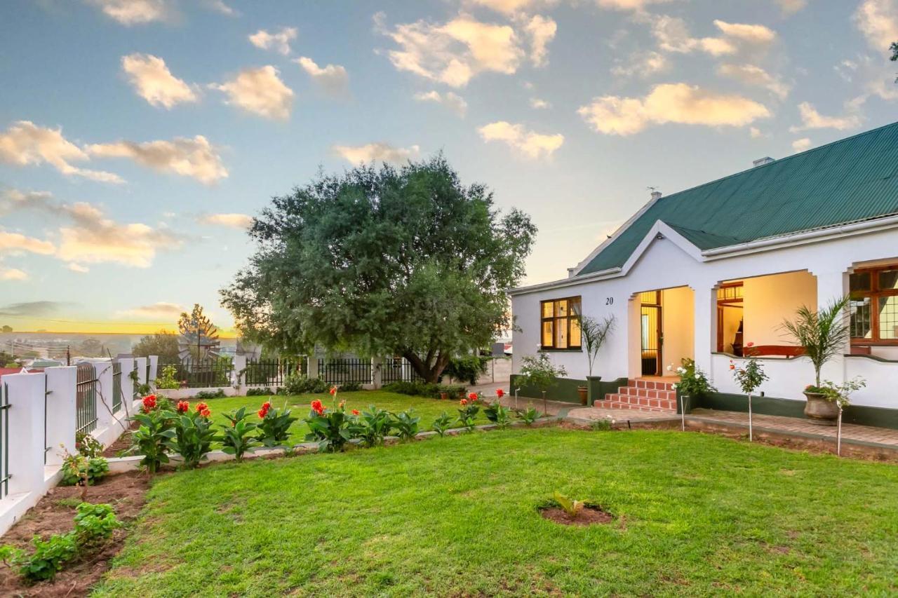 Ravenscliff Villa Oudtshoorn Buitenkant foto