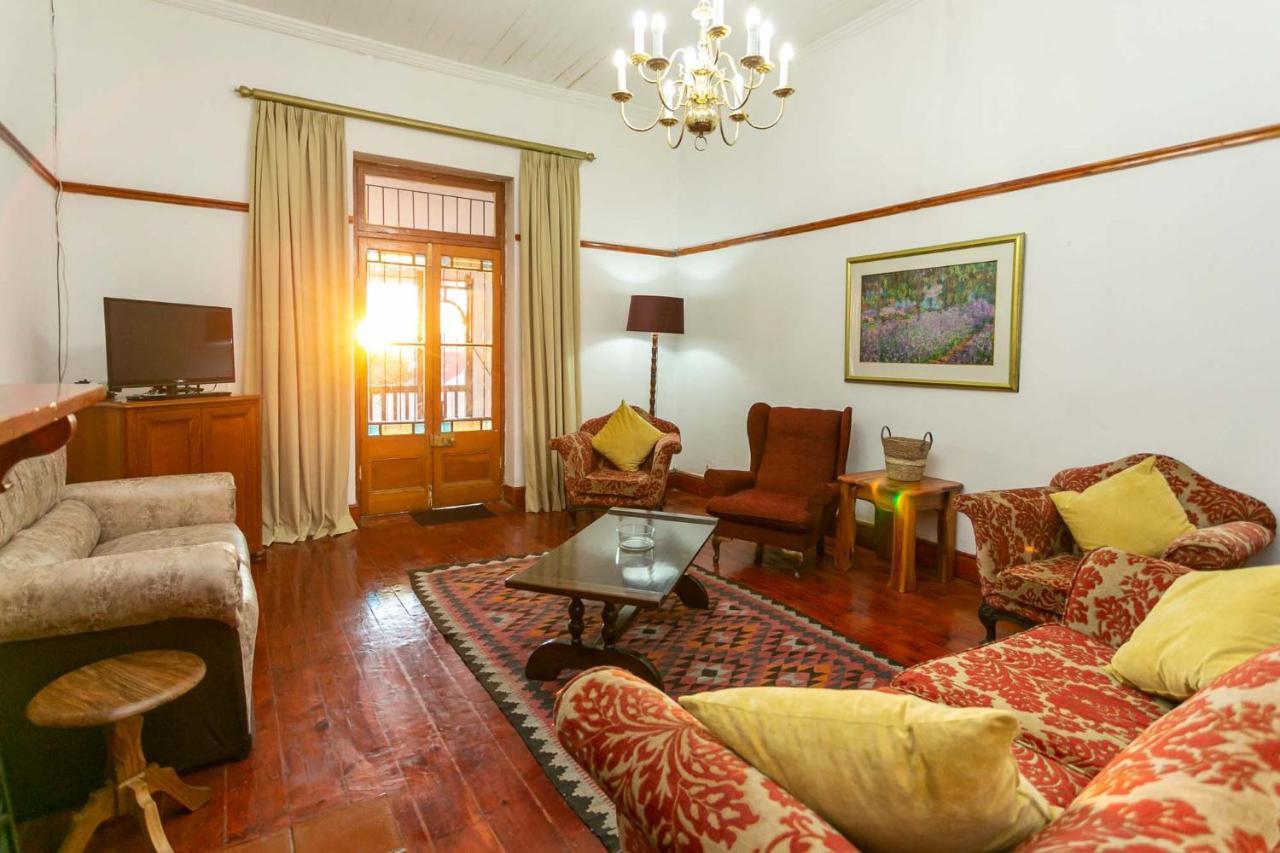 Ravenscliff Villa Oudtshoorn Buitenkant foto